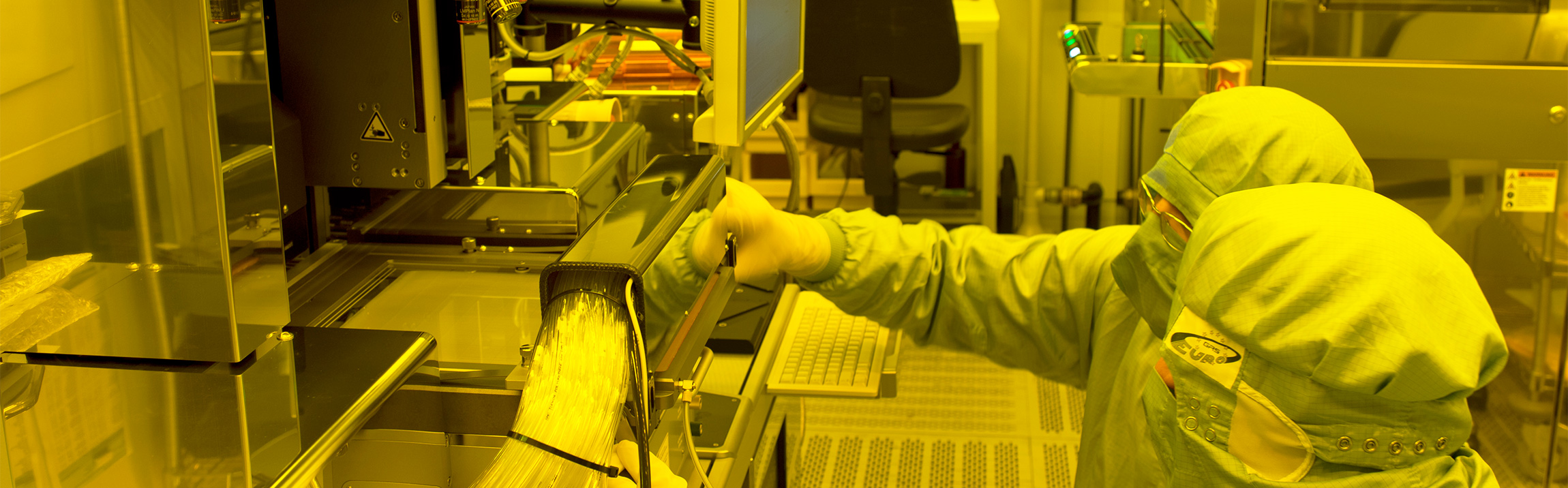 Lithographie in der CMOS-Linie des Fraunhofer EMFT Lithographie in der CMOS-Linie des Fraunhofer EMFT Reinraums