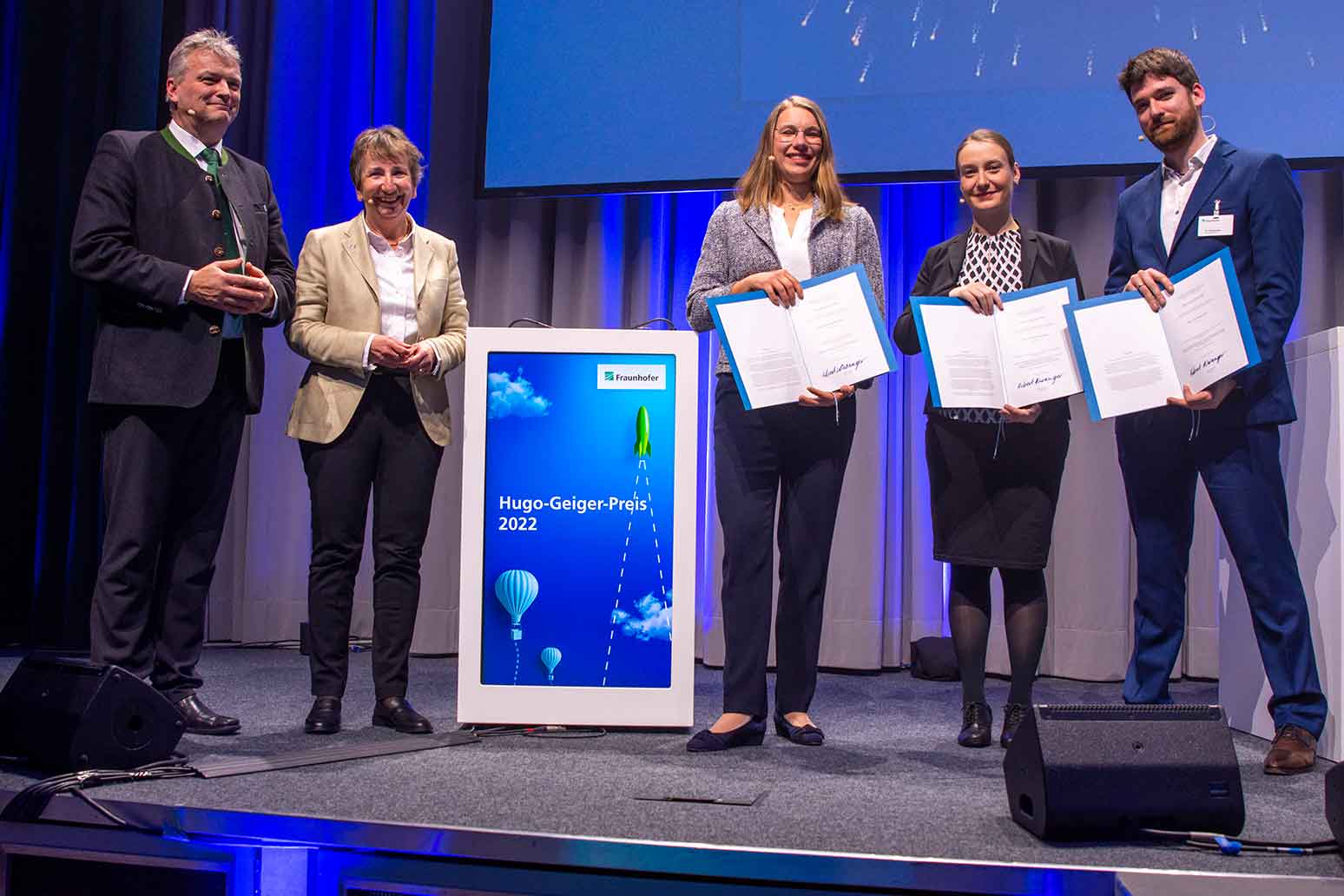 Verleihung des Hugo-Geiger-Preises auf dem Fraunhofer Netzwert-Symposium