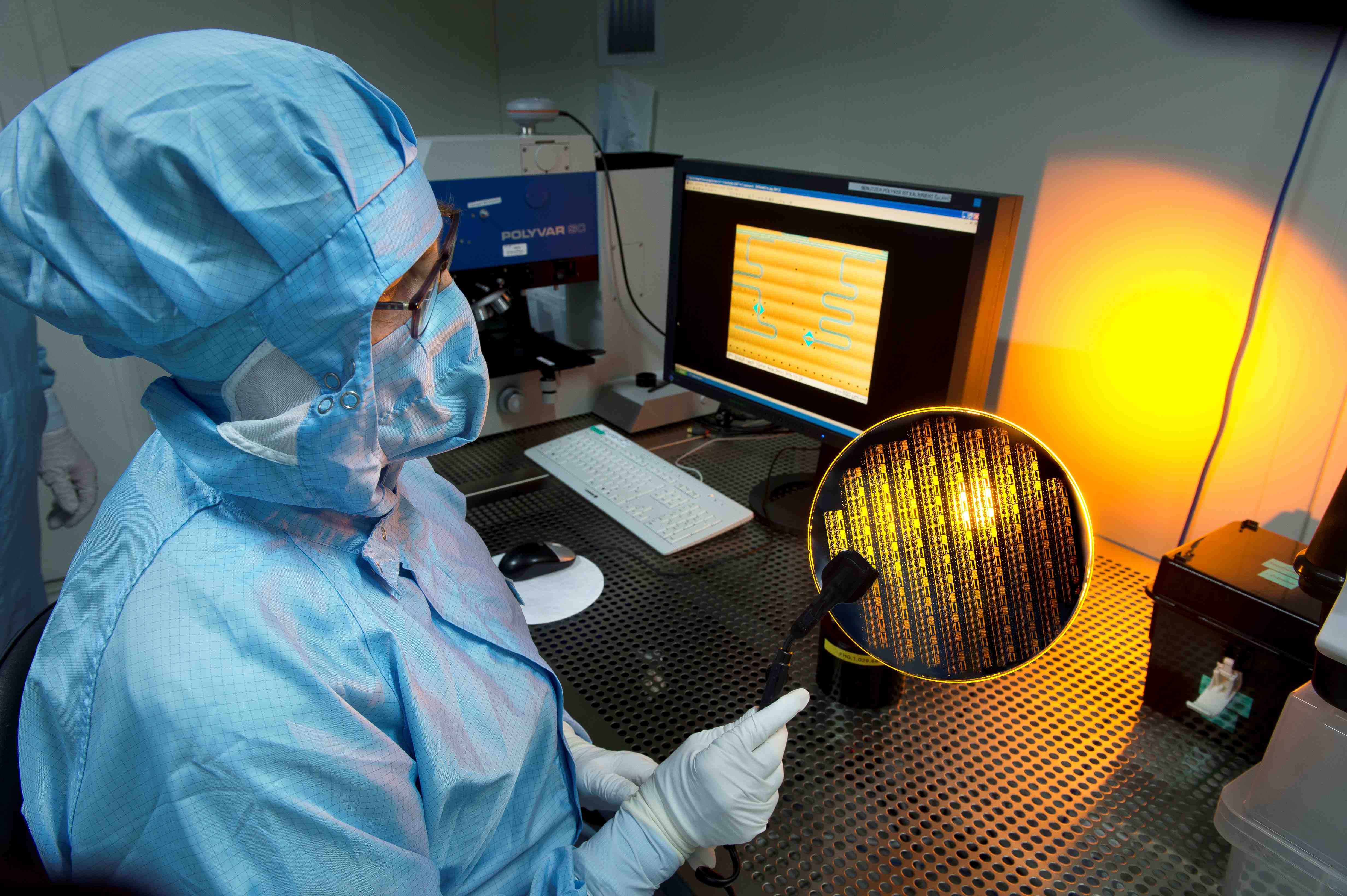 Superconducting vias