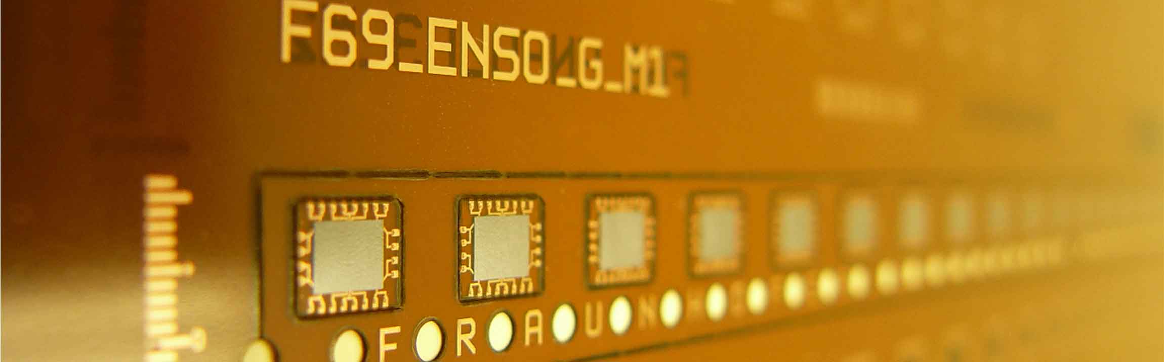 Ultra-thin chip-foil package in QFN format